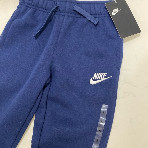 ✨NIKE✨NWT KIDS SWEATPANTS ✨SIZE S✨ - Picture 4 of 6